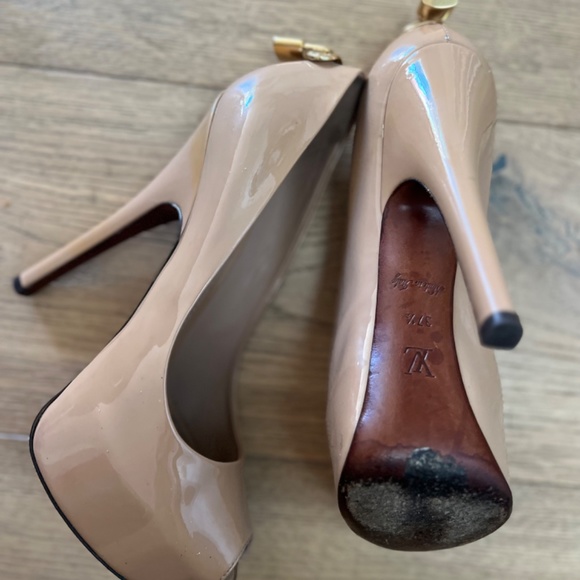 Louis Vuitton Beige Patent Leather Oh Really! Peep Toe Platform Pumps Size 37.5 - Picture 6 of 8